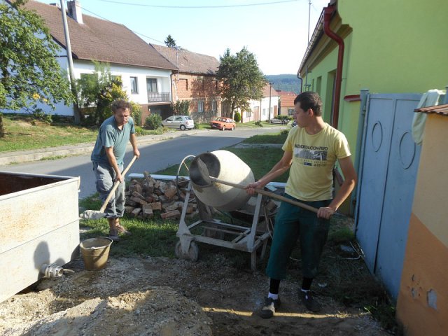 uprava_dvorku_a_zidky_01