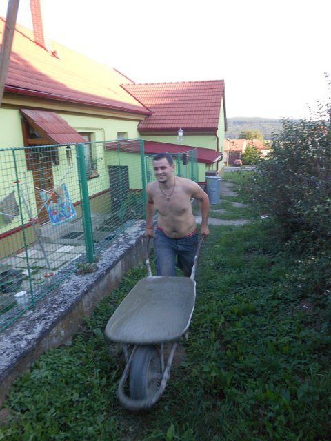 uprava_dvorku_a_zidky_04